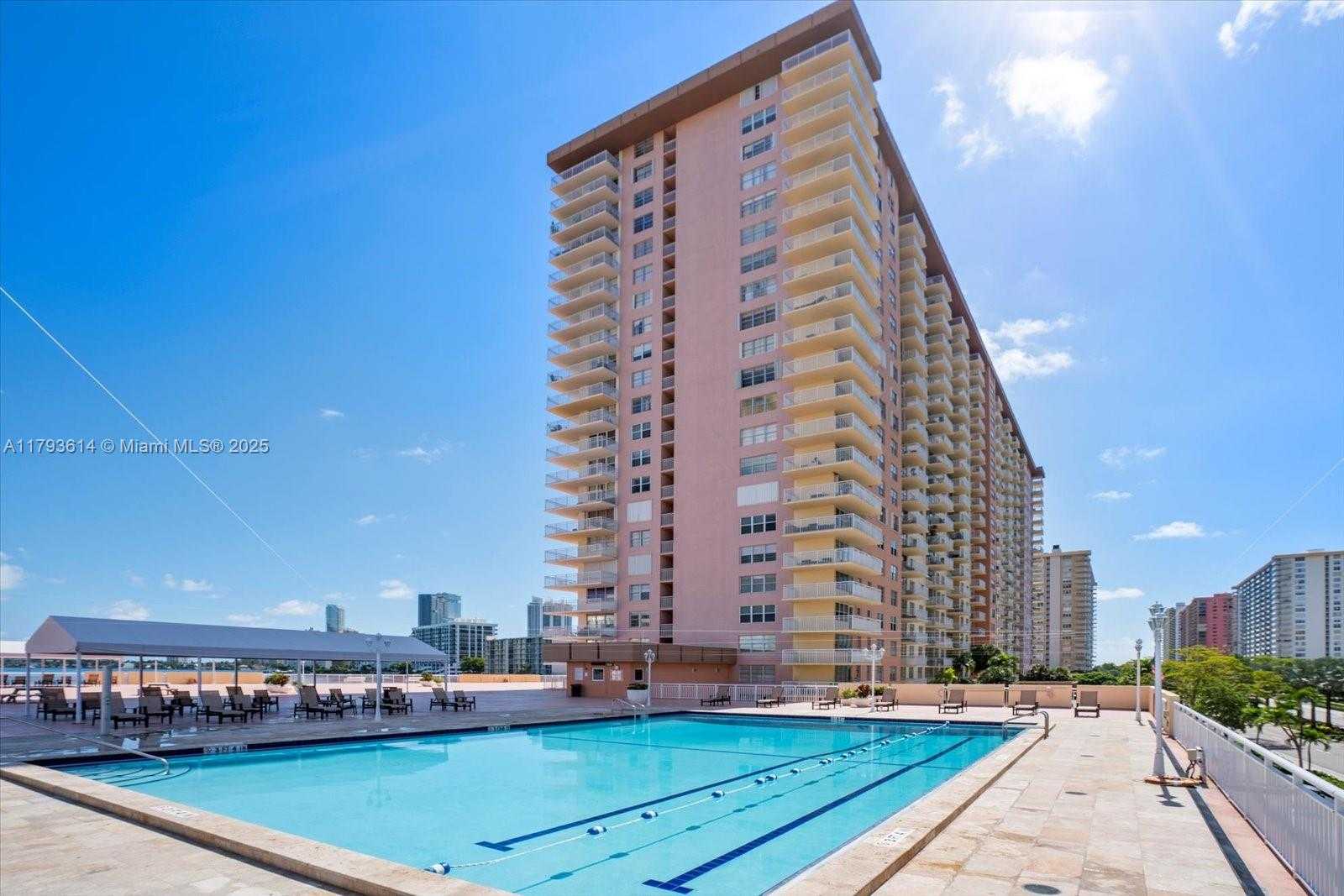 Small Image of 251 174th St, Sunny Isles Beach, FL 33160, USA Number 25