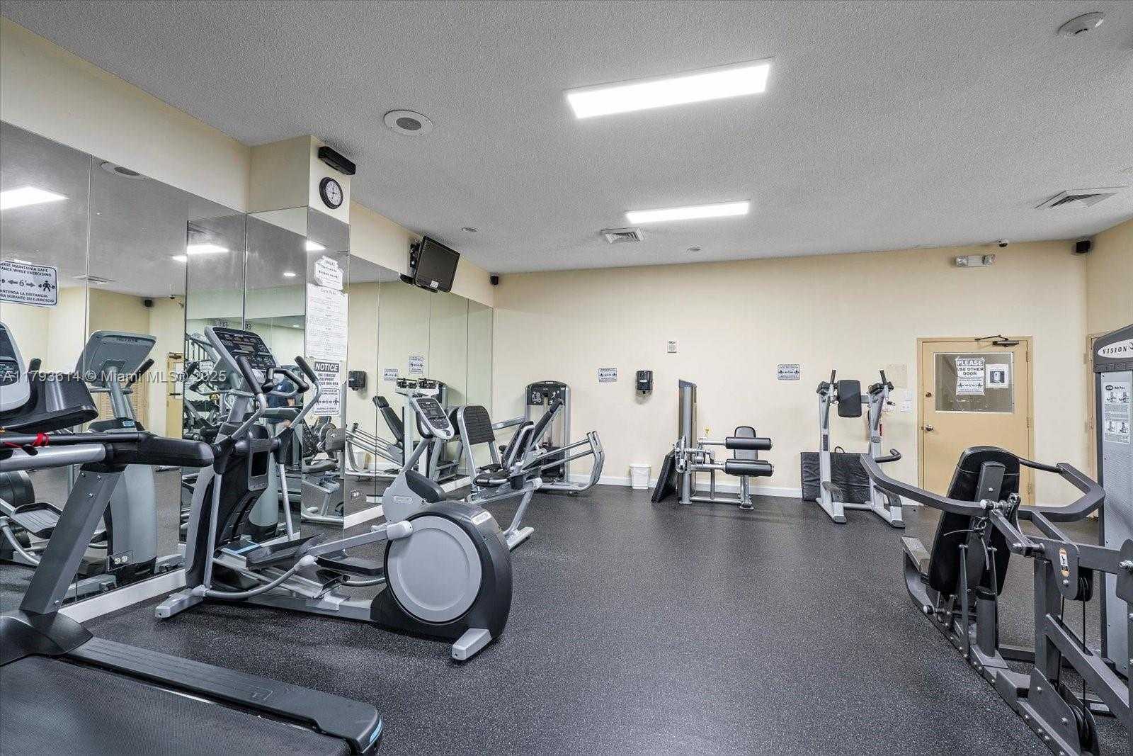 Small Image of 251 174th St, Sunny Isles Beach, FL 33160, USA Number 26