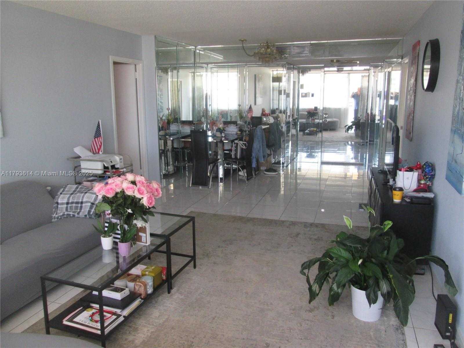 Small Image of 251 174th St, Sunny Isles Beach, FL 33160, USA Number 9
