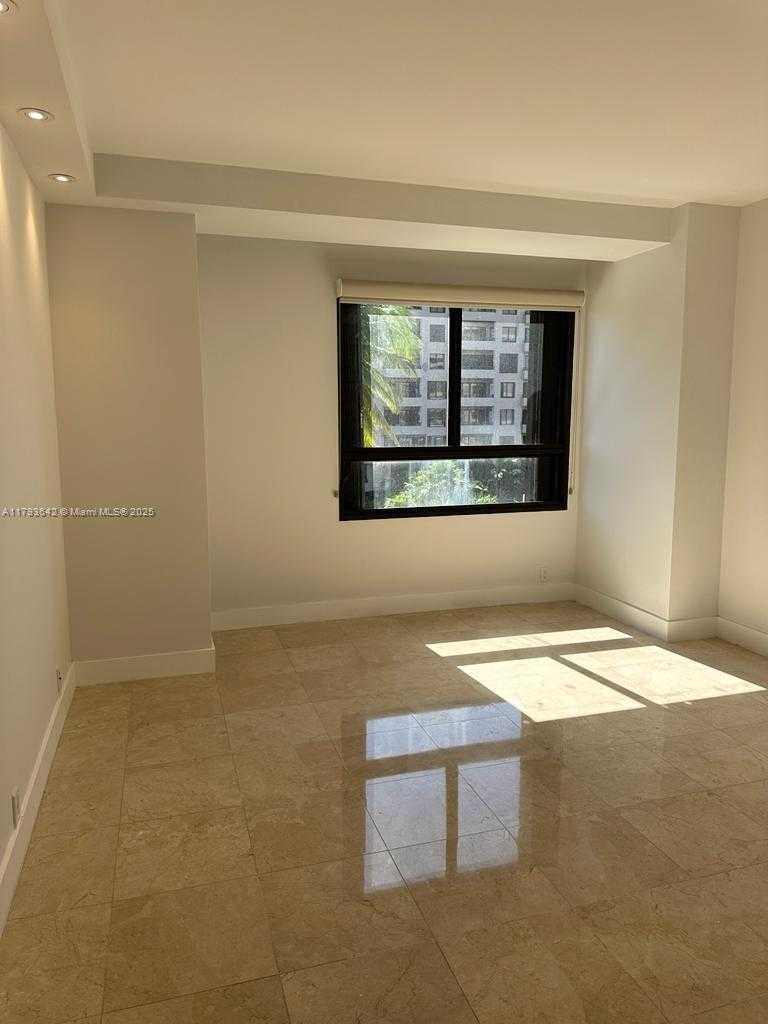 Small Image of 251 CRANDON BLVD #430, Key Biscayne Number 12