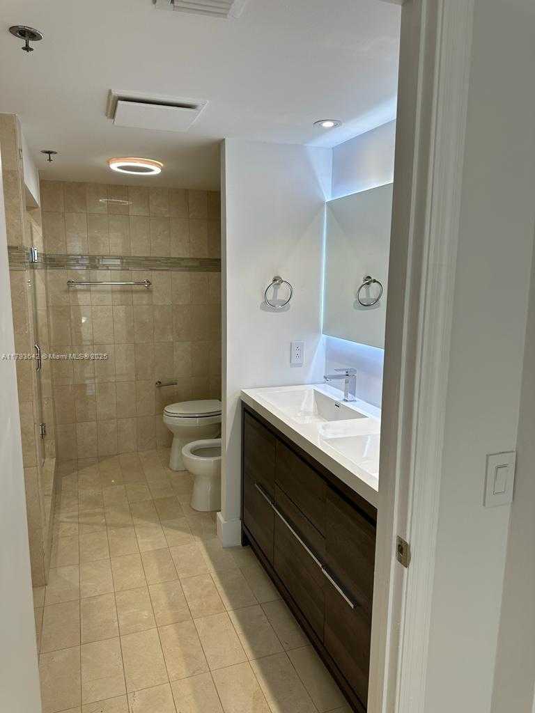 Small Image of 251 CRANDON BLVD #430, Key Biscayne Number 14