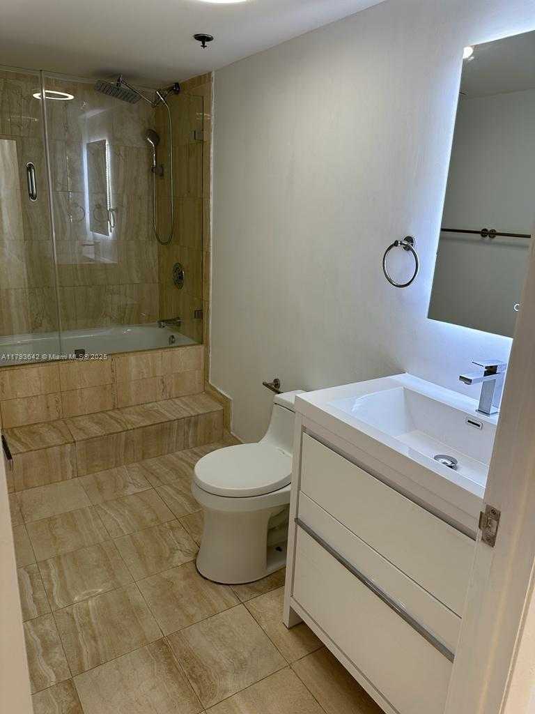 Small Image of 251 CRANDON BLVD #430, Key Biscayne Number 15
