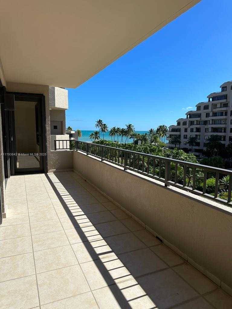 Small Image of 251 CRANDON BLVD #430, Key Biscayne Number 2