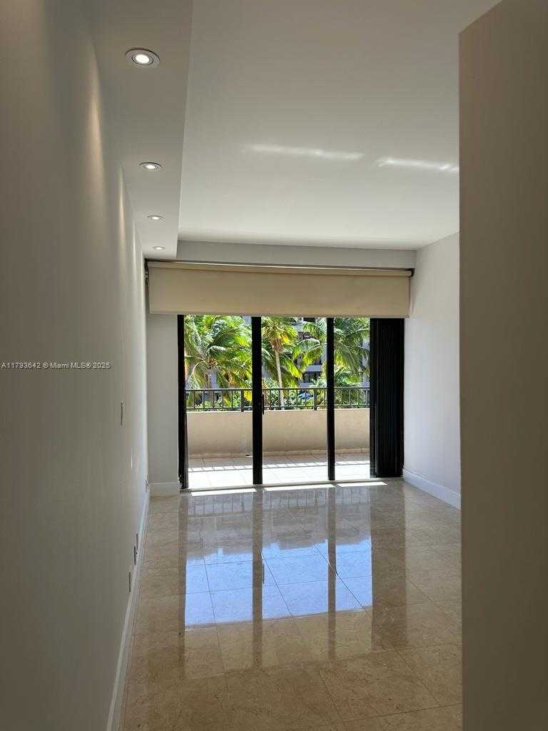 Small Image of 251 CRANDON BLVD #430, Key Biscayne Number 3