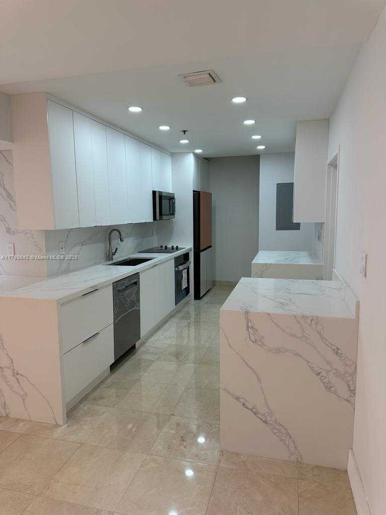Small Image of 251 CRANDON BLVD #430, Key Biscayne Number 6