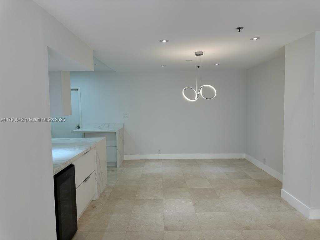 Small Image of 251 CRANDON BLVD #430, Key Biscayne Number 9
