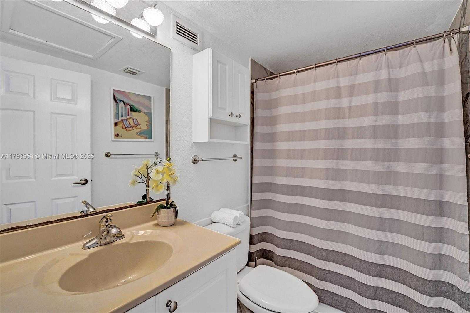 Small Image of 2501 SOUTH OCEAN DR #401 (available now), Hollywood Number 18