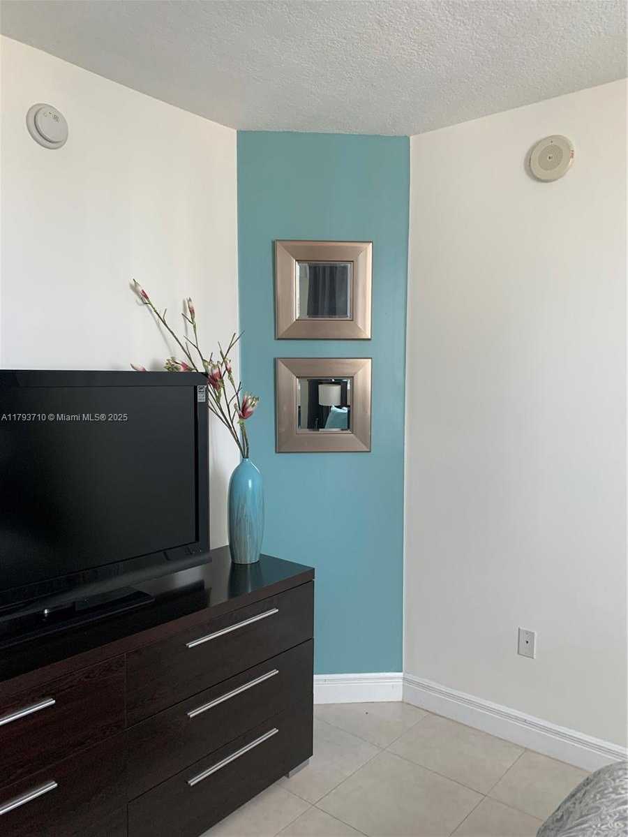 Small Image of 275 NORTH EAST 18TH #1709, Miami Number 6