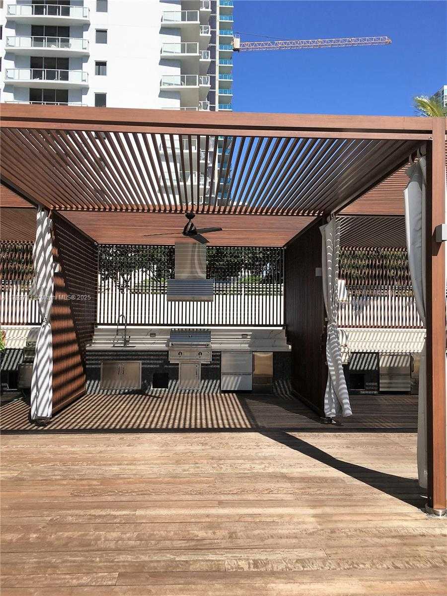 Small Image of 1080 BRICKELL AVE #1404, Miami Number 12