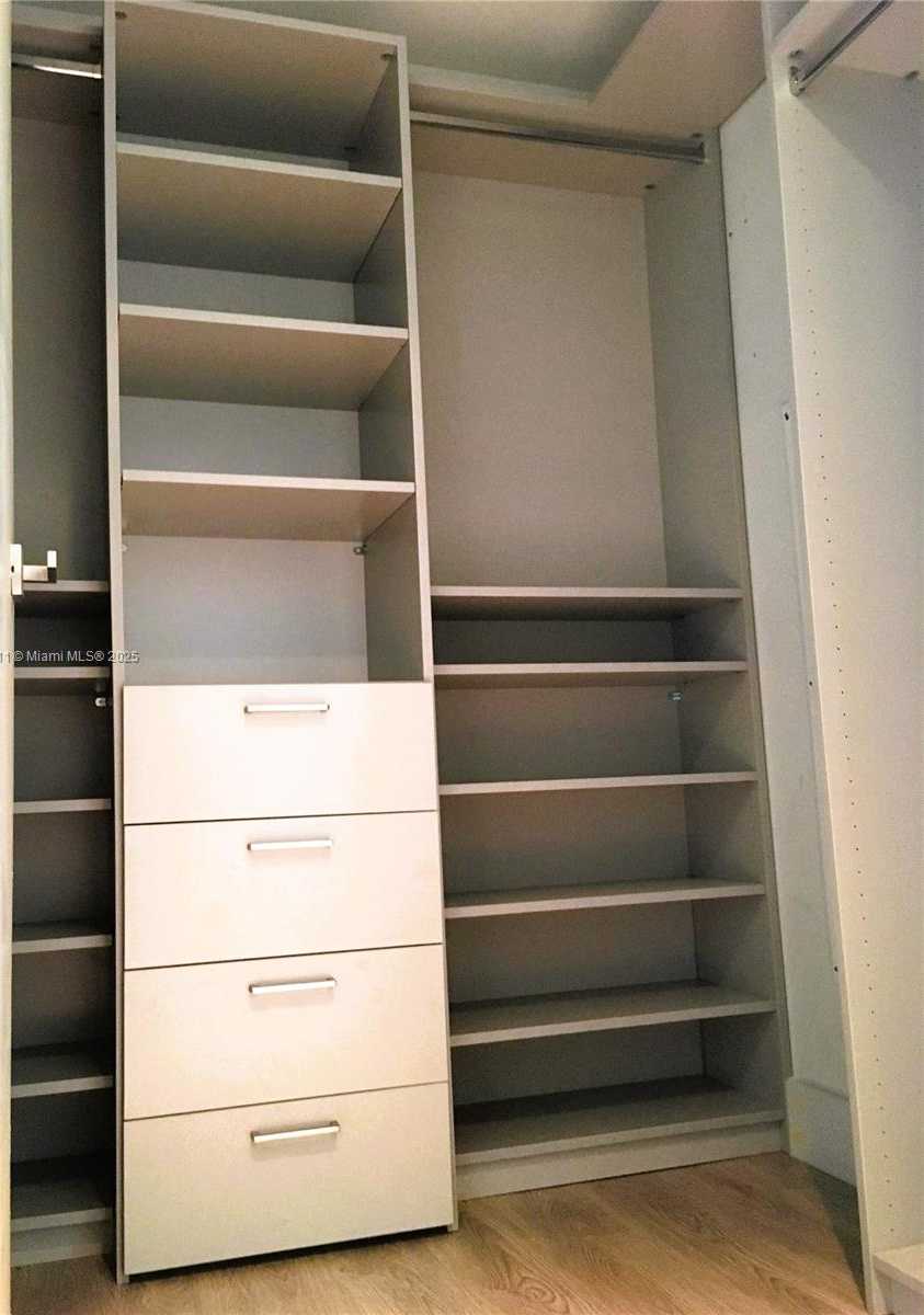 Small Image of 1080 BRICKELL AVE #1404, Miami Number 5