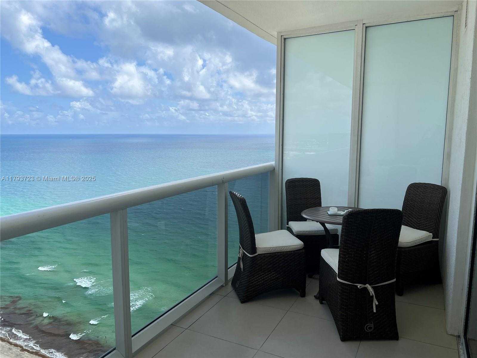 Small Image of 1830 #3312 AVAILABLE NOW, Hallandale Beach Number 10