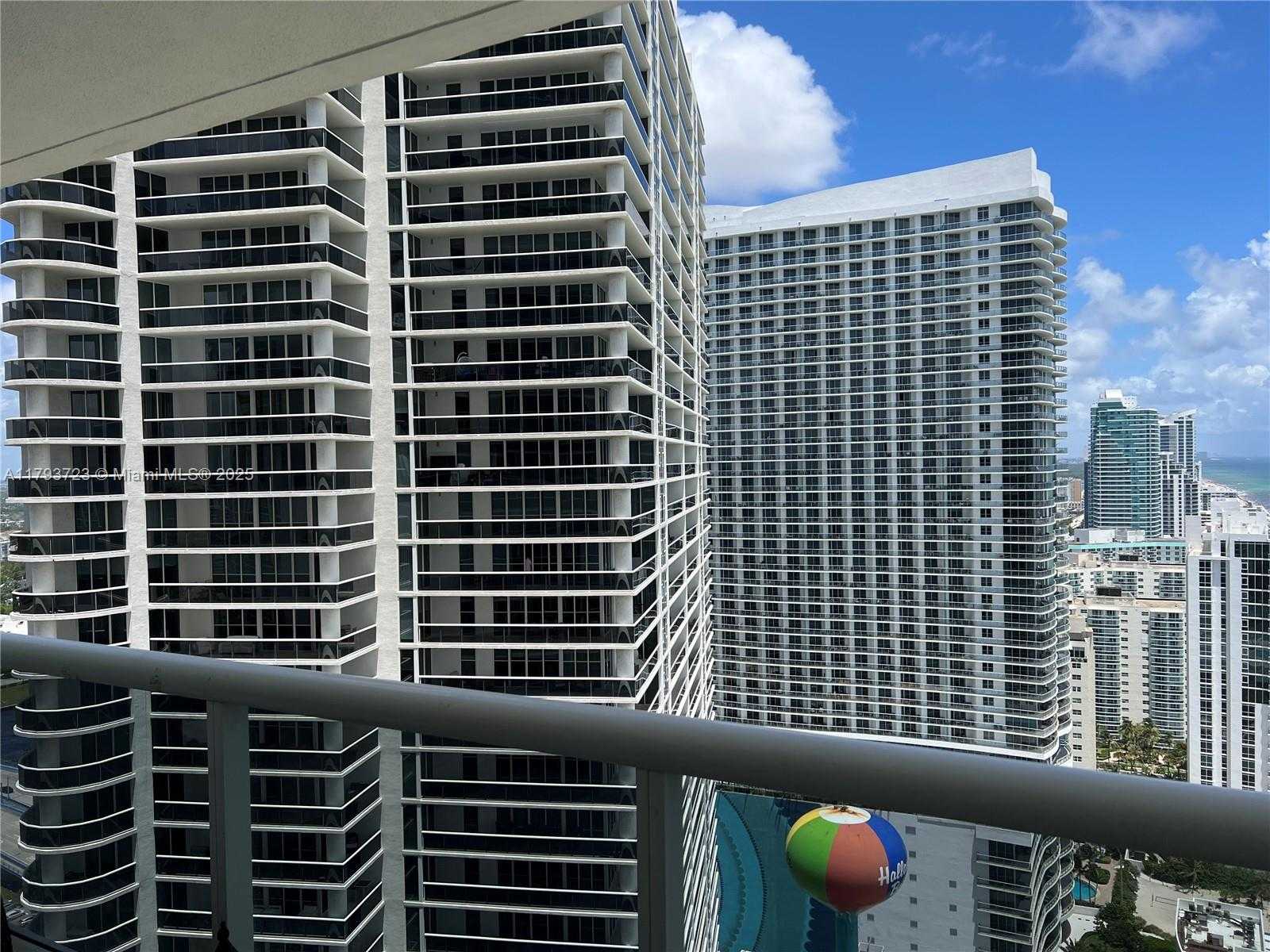 Small Image of 1830 #3312 AVAILABLE NOW, Hallandale Beach Number 11