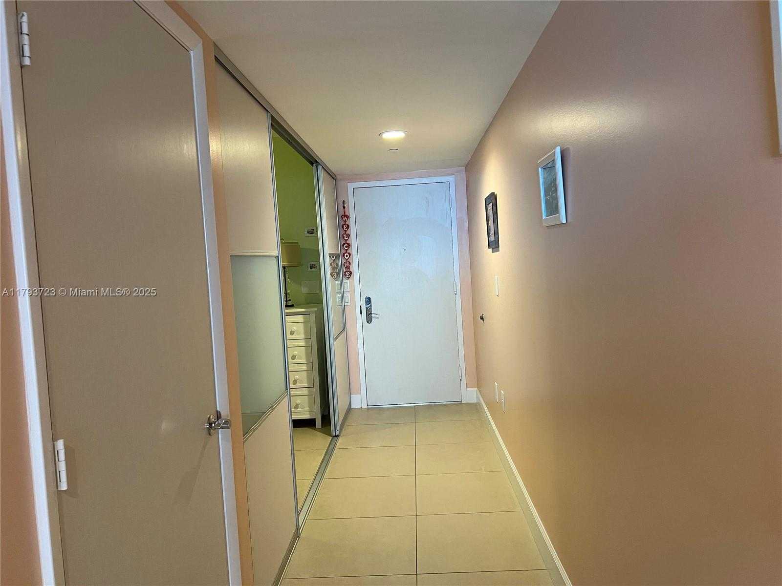 Small Image of 1830 #3312 AVAILABLE NOW, Hallandale Beach Number 6