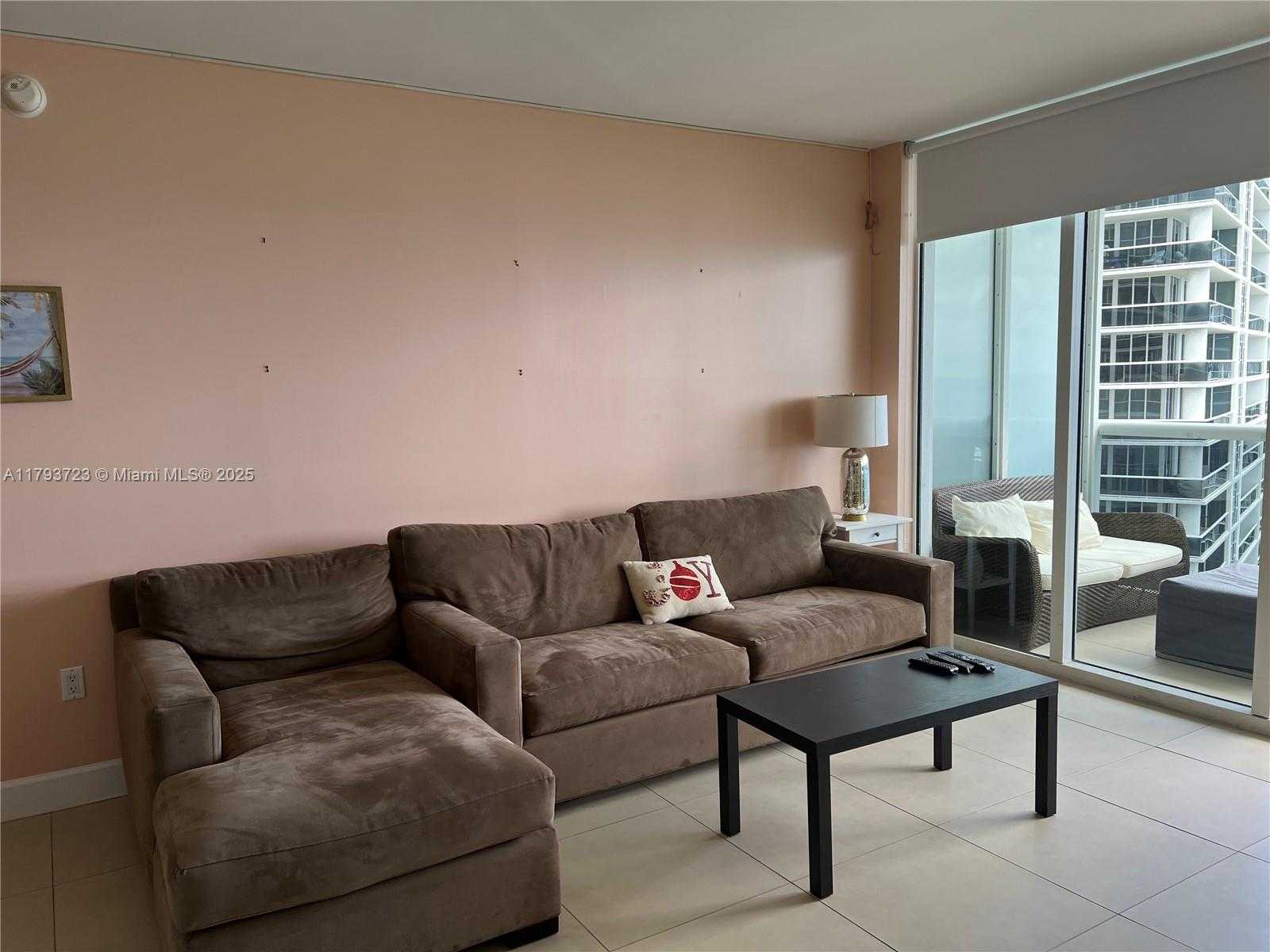 Small Image of 1830 #3312 AVAILABLE NOW, Hallandale Beach Number 7