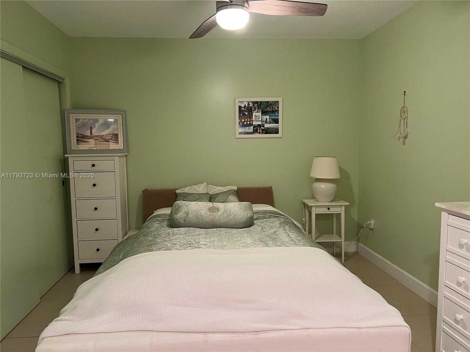Small Image of 1830 #3312 AVAILABLE NOW, Hallandale Beach Number 8