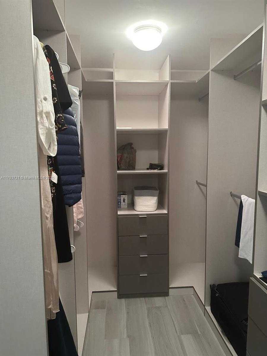 Small Image of 2900 NORTH EAST 7TH AVE #1205, Miami Number 7
