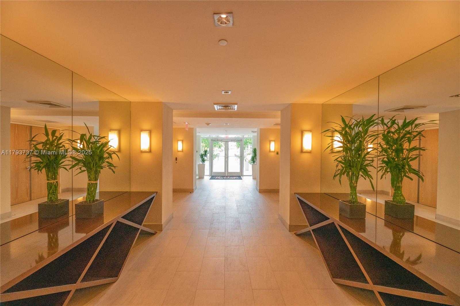 Small Image of 951 BRICKELL AVE #1401, Miami Number 23