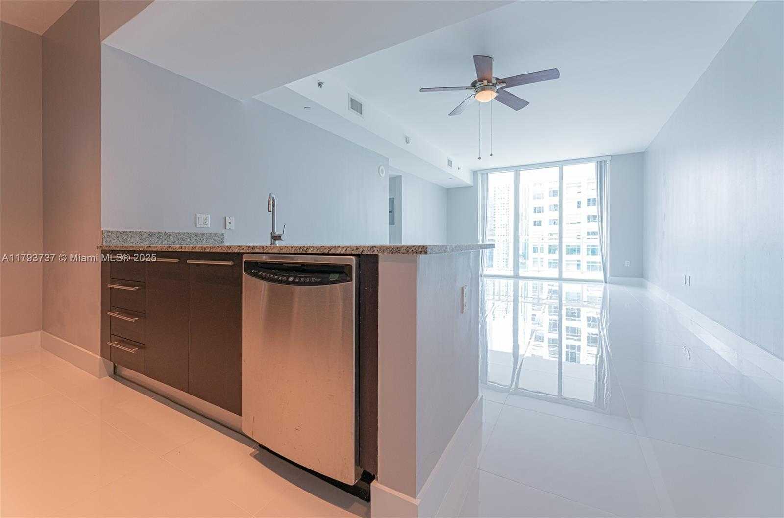 Small Image of 951 BRICKELL AVE #1401, Miami Number 24
