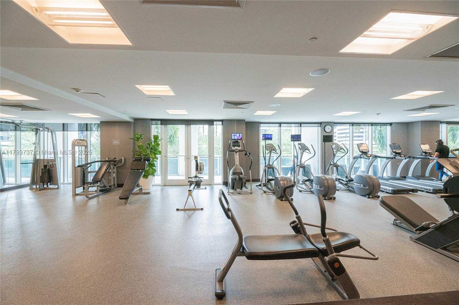 Small Image of 951 BRICKELL AVE #1401, Miami Number 25