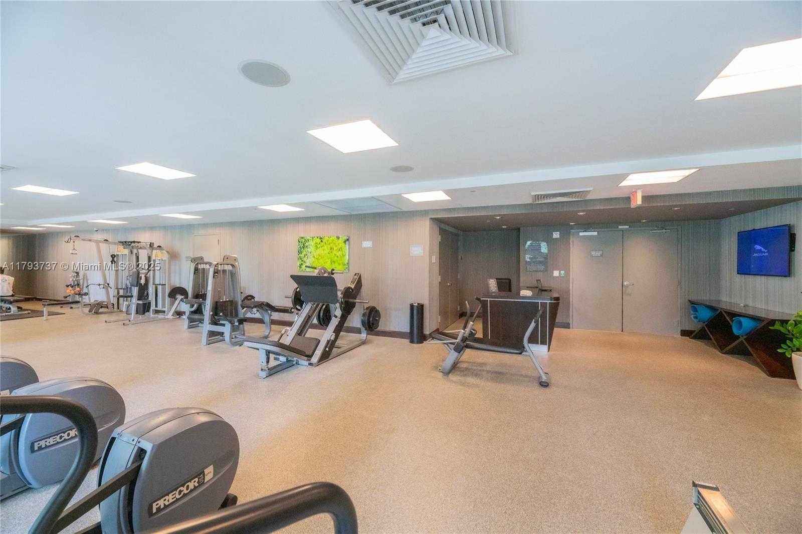 Small Image of 951 BRICKELL AVE #1401, Miami Number 26