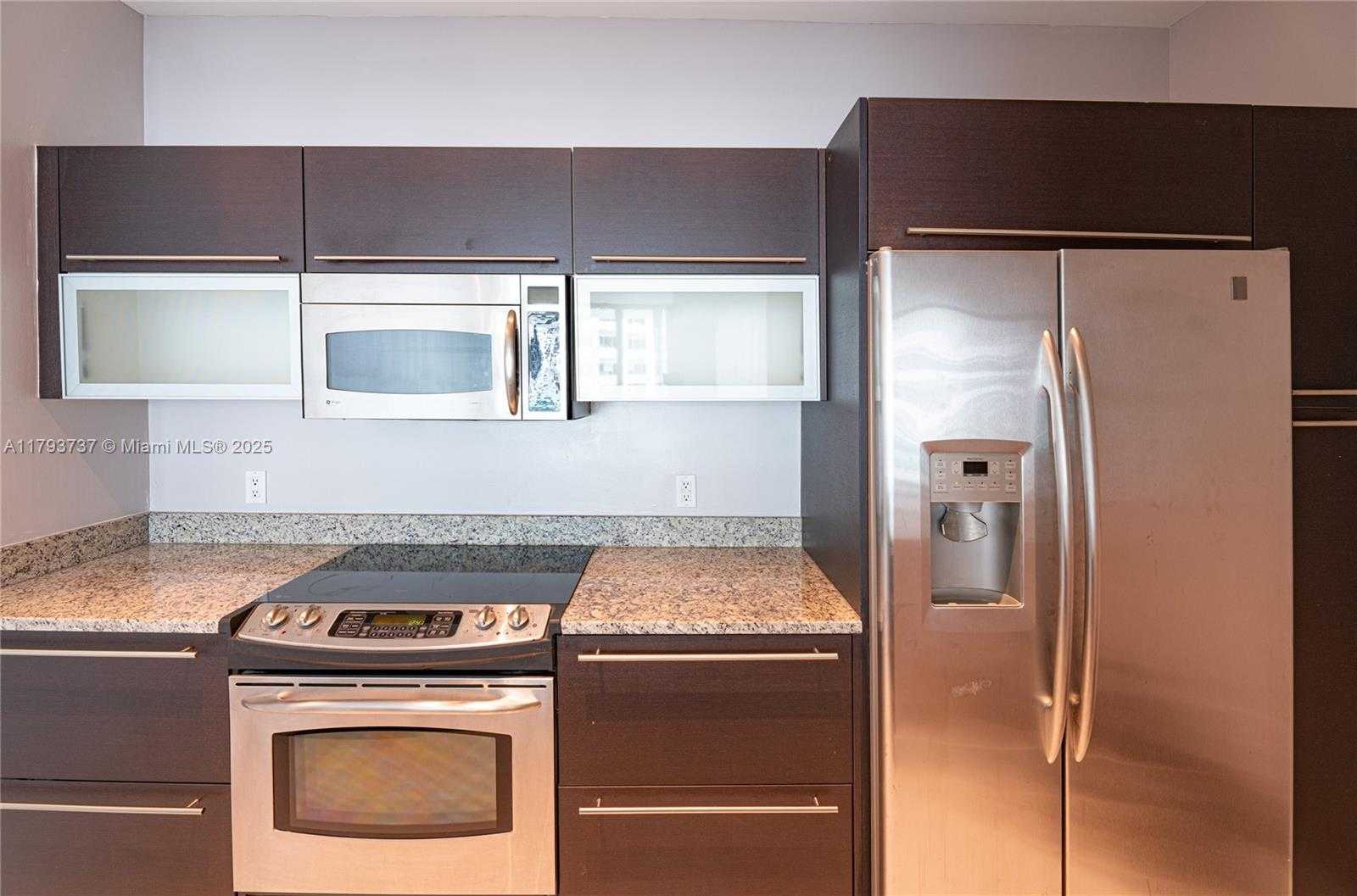 Small Image of 951 BRICKELL AVE #1401, Miami Number 28