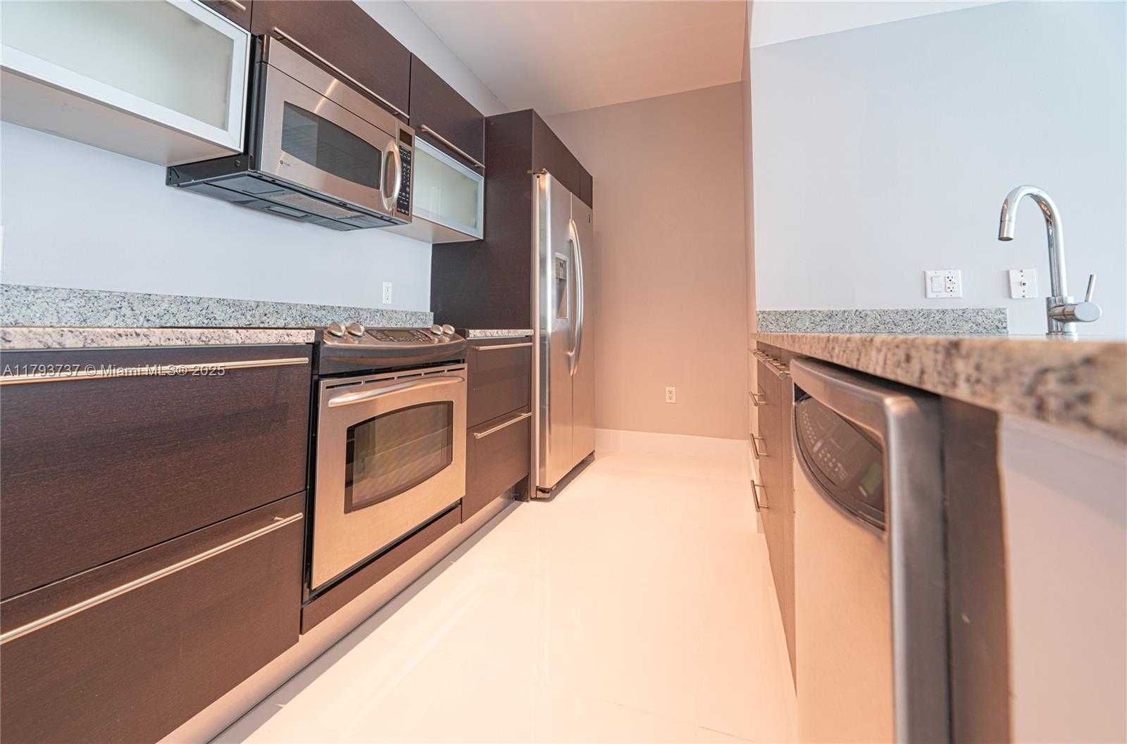 Small Image of 951 BRICKELL AVE #1401, Miami Number 29