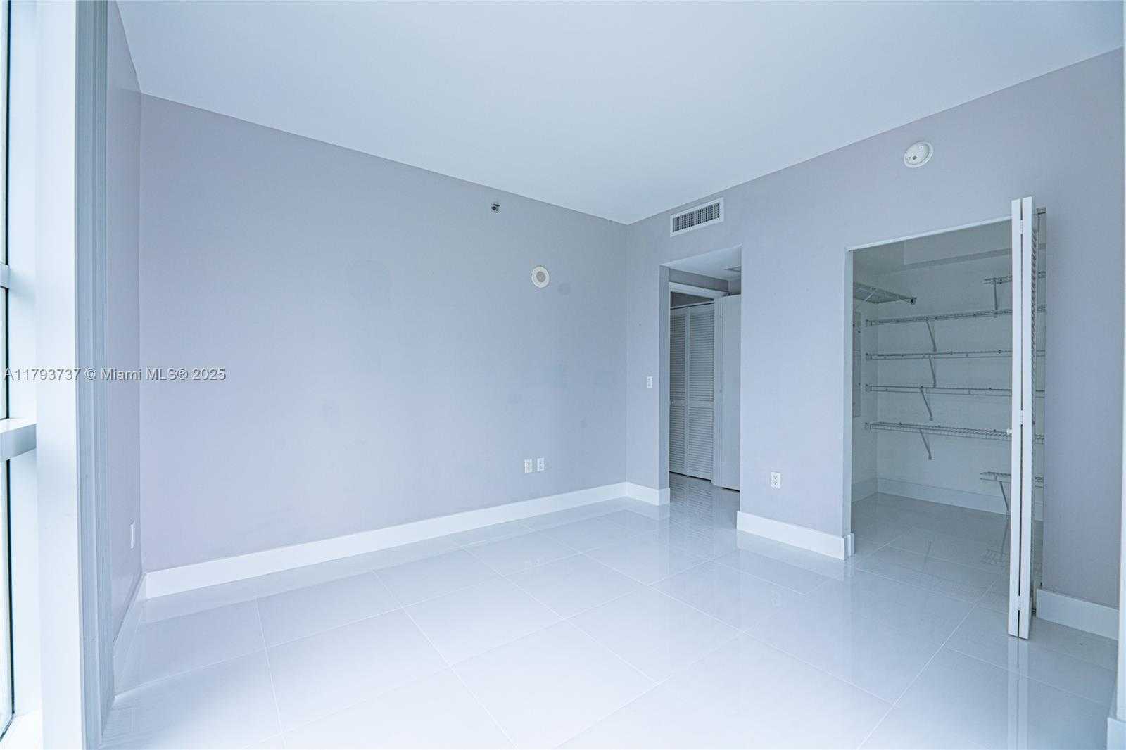 Small Image of 951 BRICKELL AVE #1401, Miami Number 32