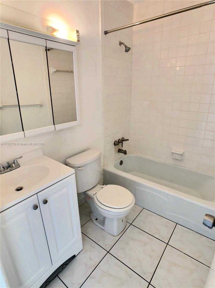 Small Image of 1800 79TH ST CSWY #A305, North Bay Village Number 10