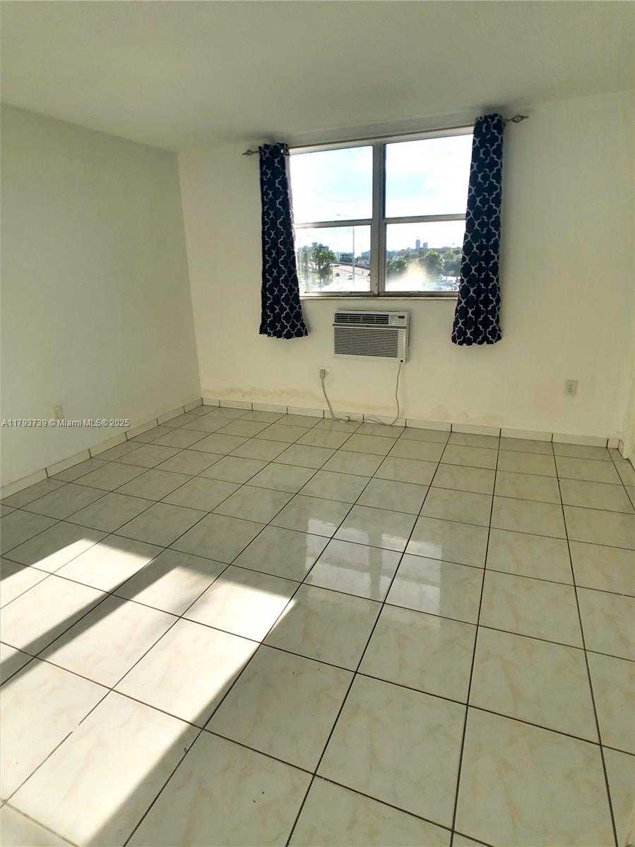 Small Image of 1800 79TH ST CSWY #A305, North Bay Village Number 11