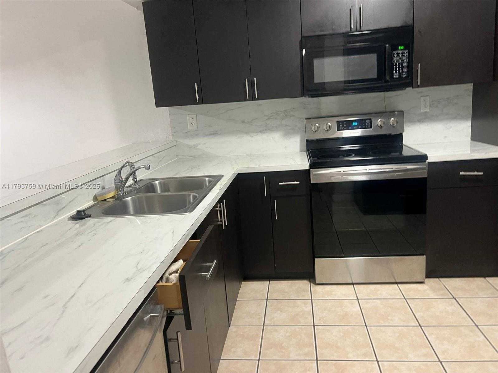 Small Image of 13301 SOUTH WEST 88 TE #A, Miami Number 10