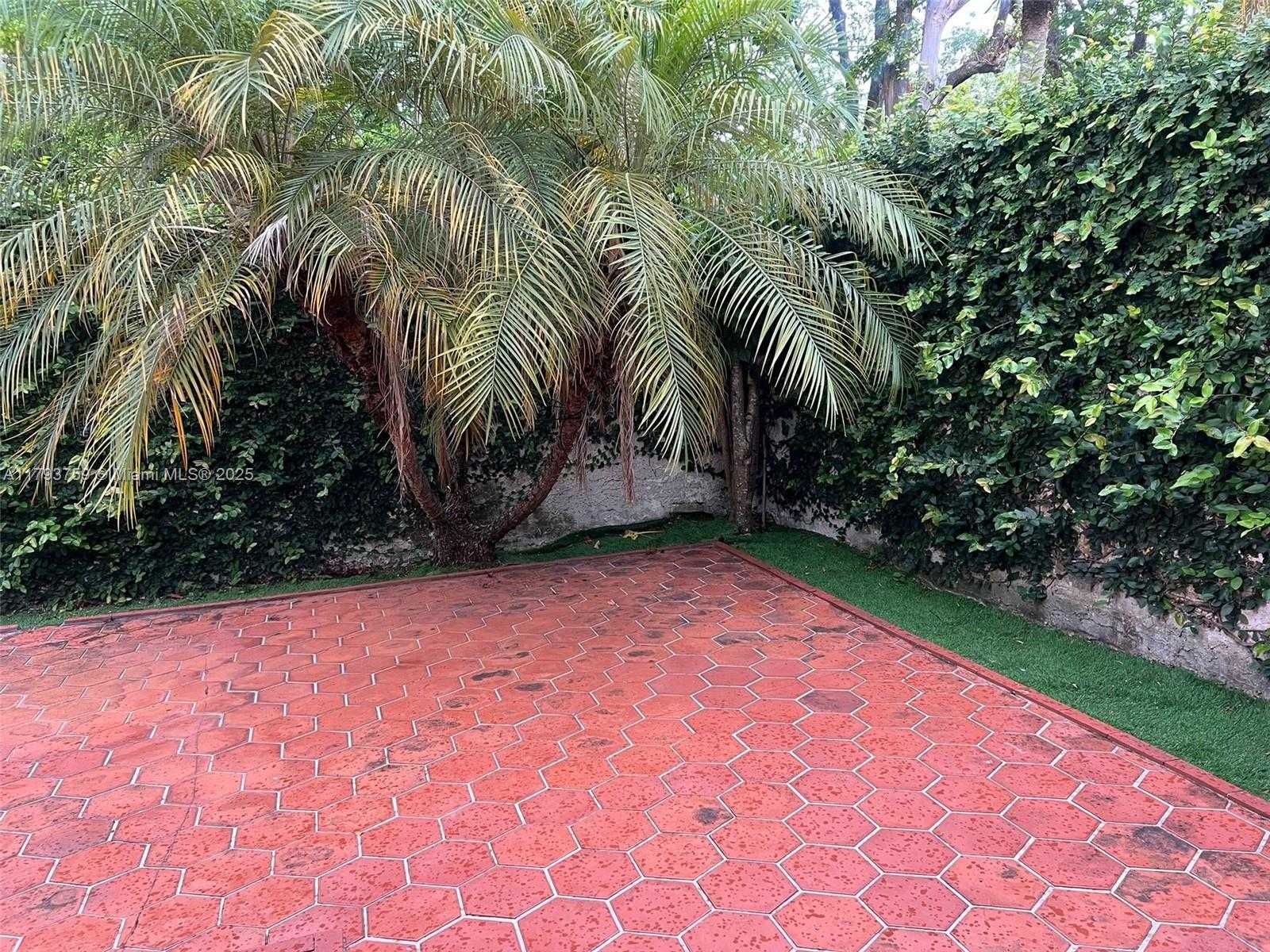 Small Image of 13301 SOUTH WEST 88 TE #A, Miami Number 14