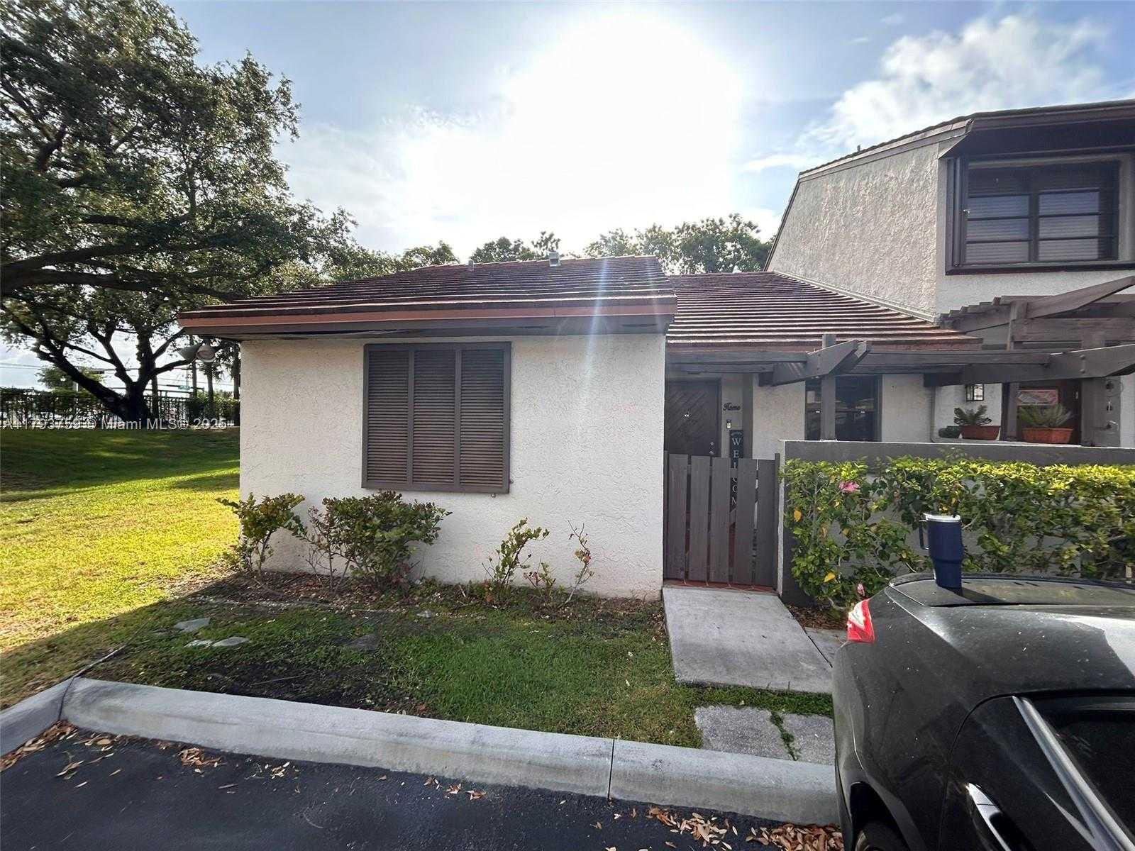 Small Image of 13301 SOUTH WEST 88 TE #A, Miami Number 16