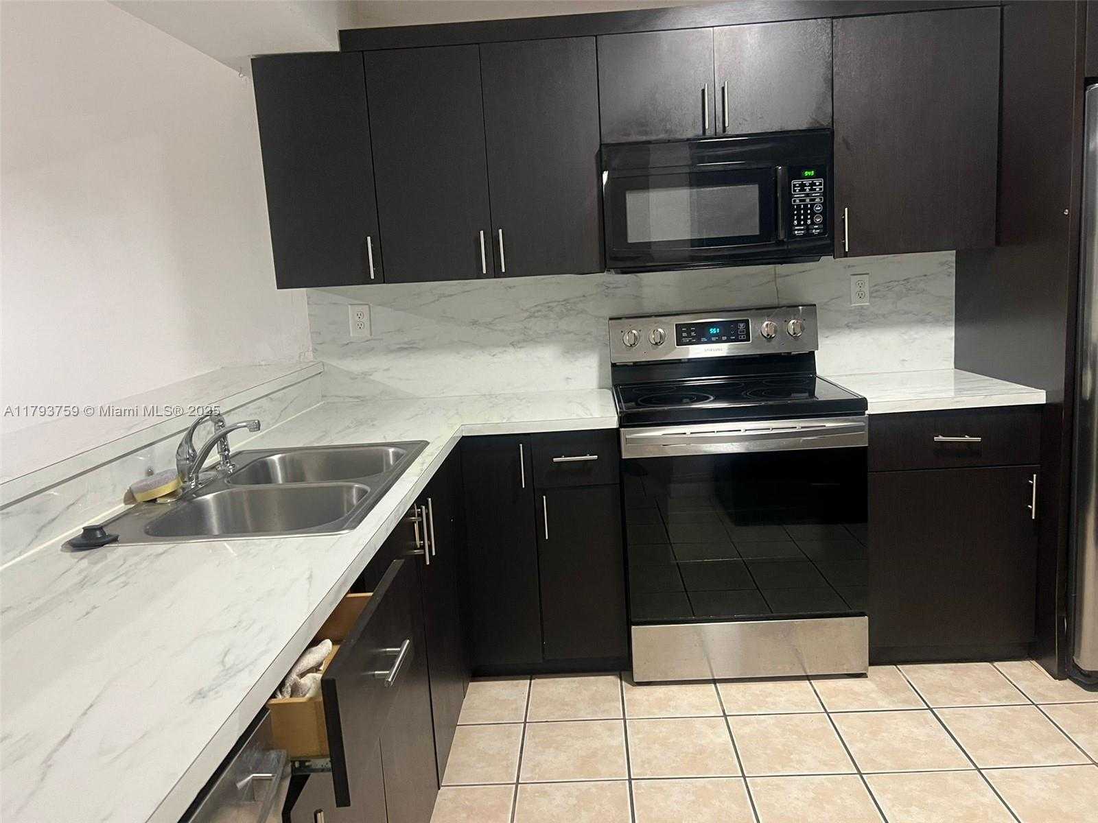 Small Image of 13301 SOUTH WEST 88 TE #A, Miami Number 9