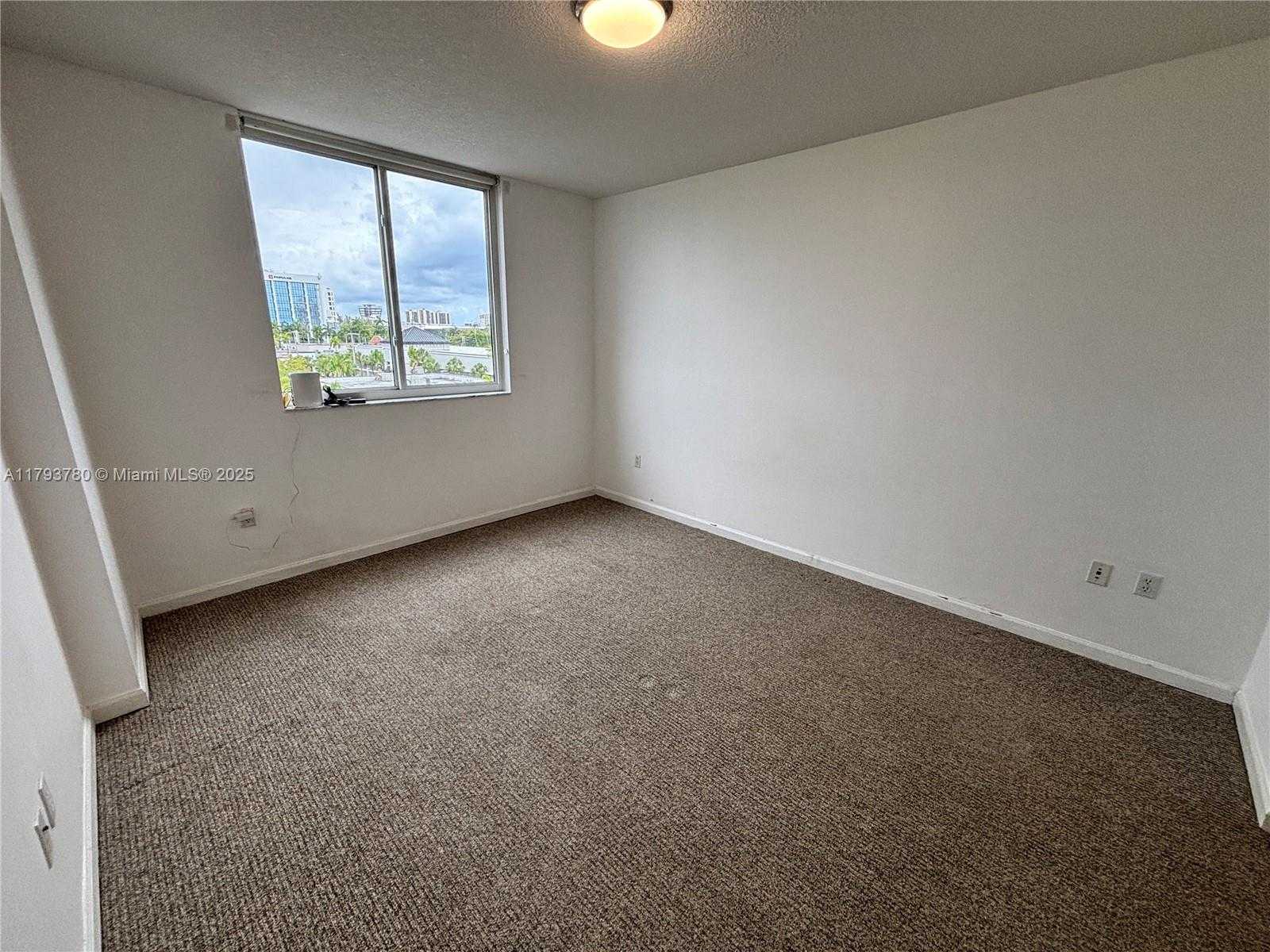 Small Image of 2775 NORTH EAST 187TH ST #403, Aventura Number 5