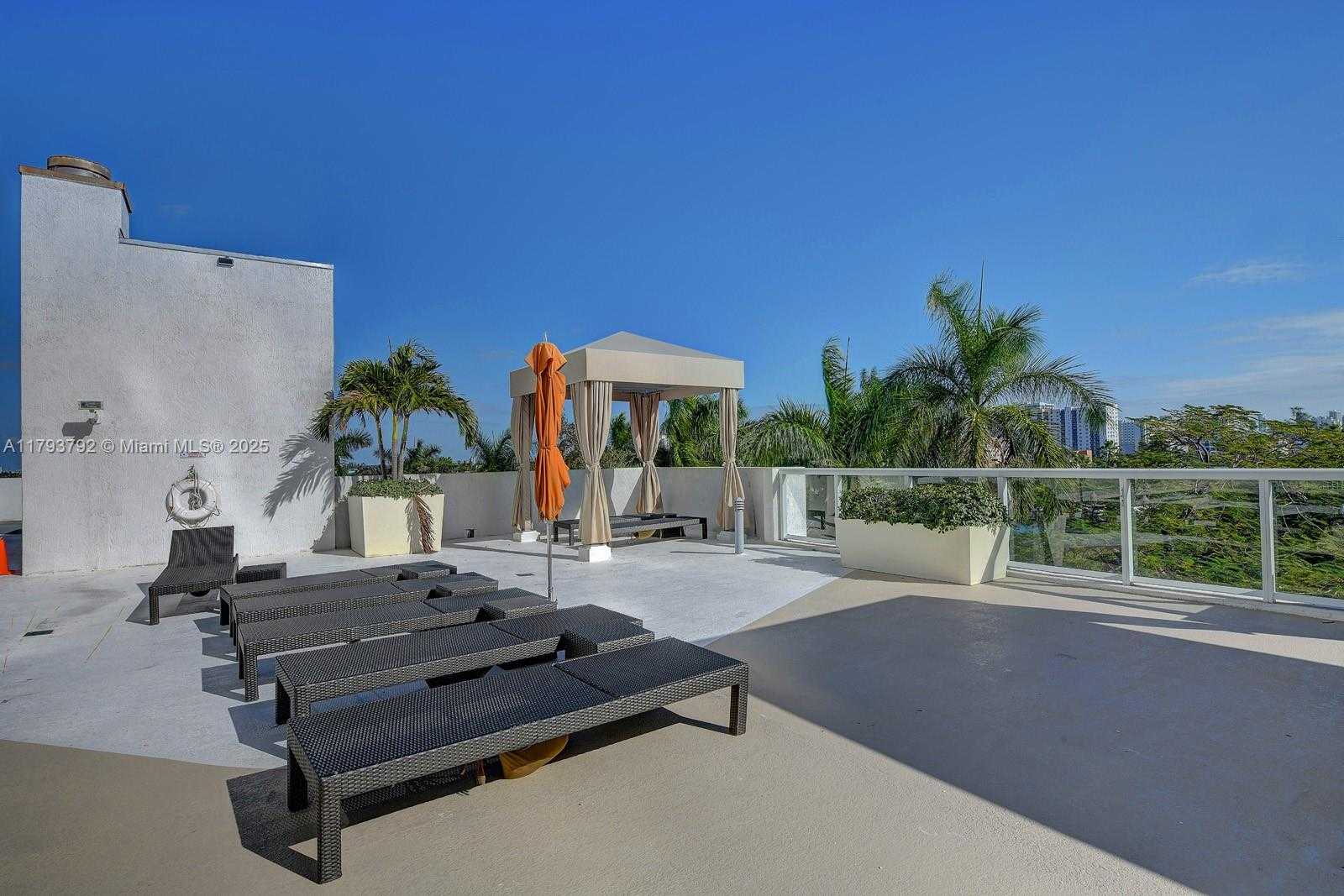 Small Image of 1861 NORTH WEST S RIVER DR #1903, Miami Number 17