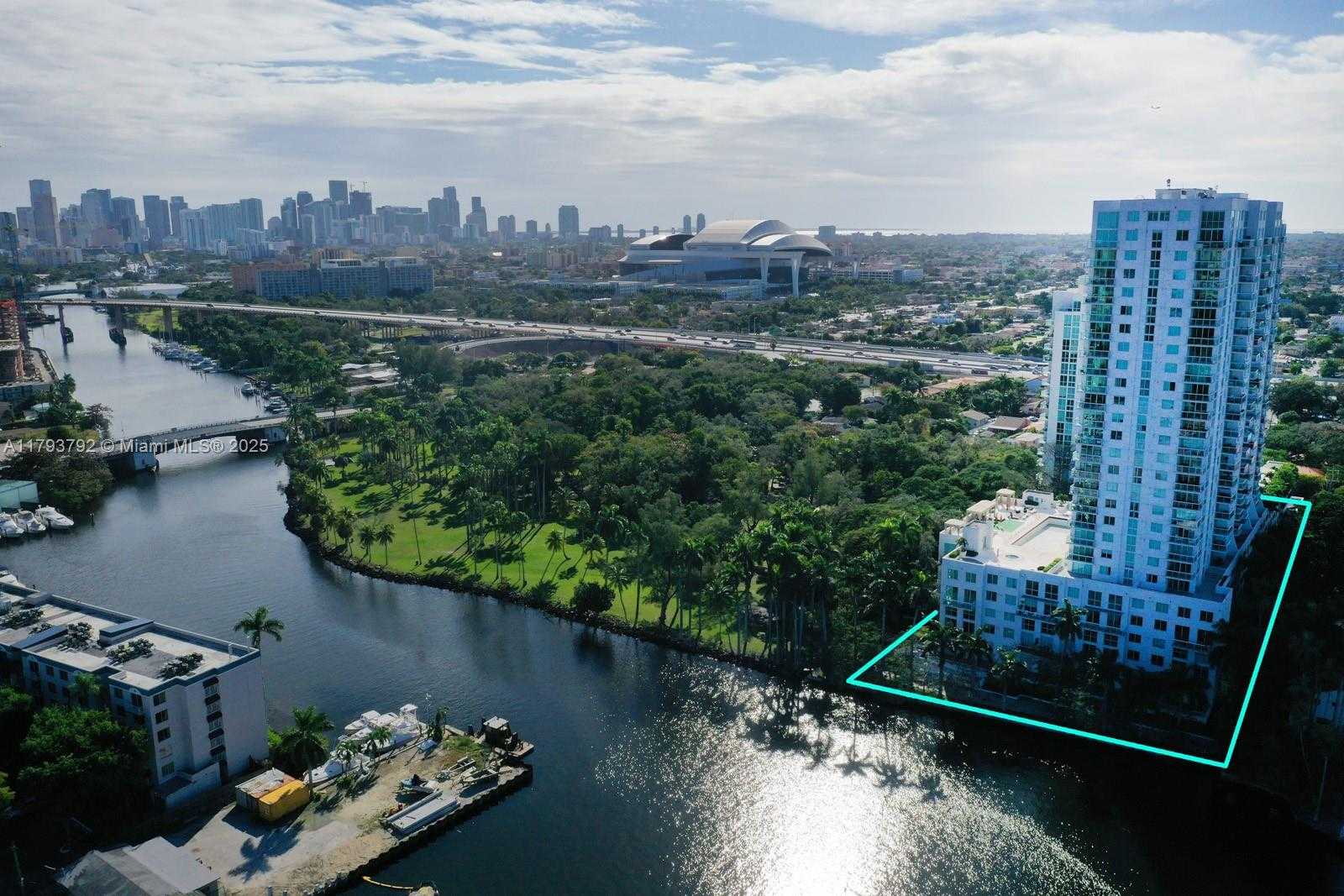 Small Image of 1861 NORTH WEST S RIVER DR #1903, Miami Number 19
