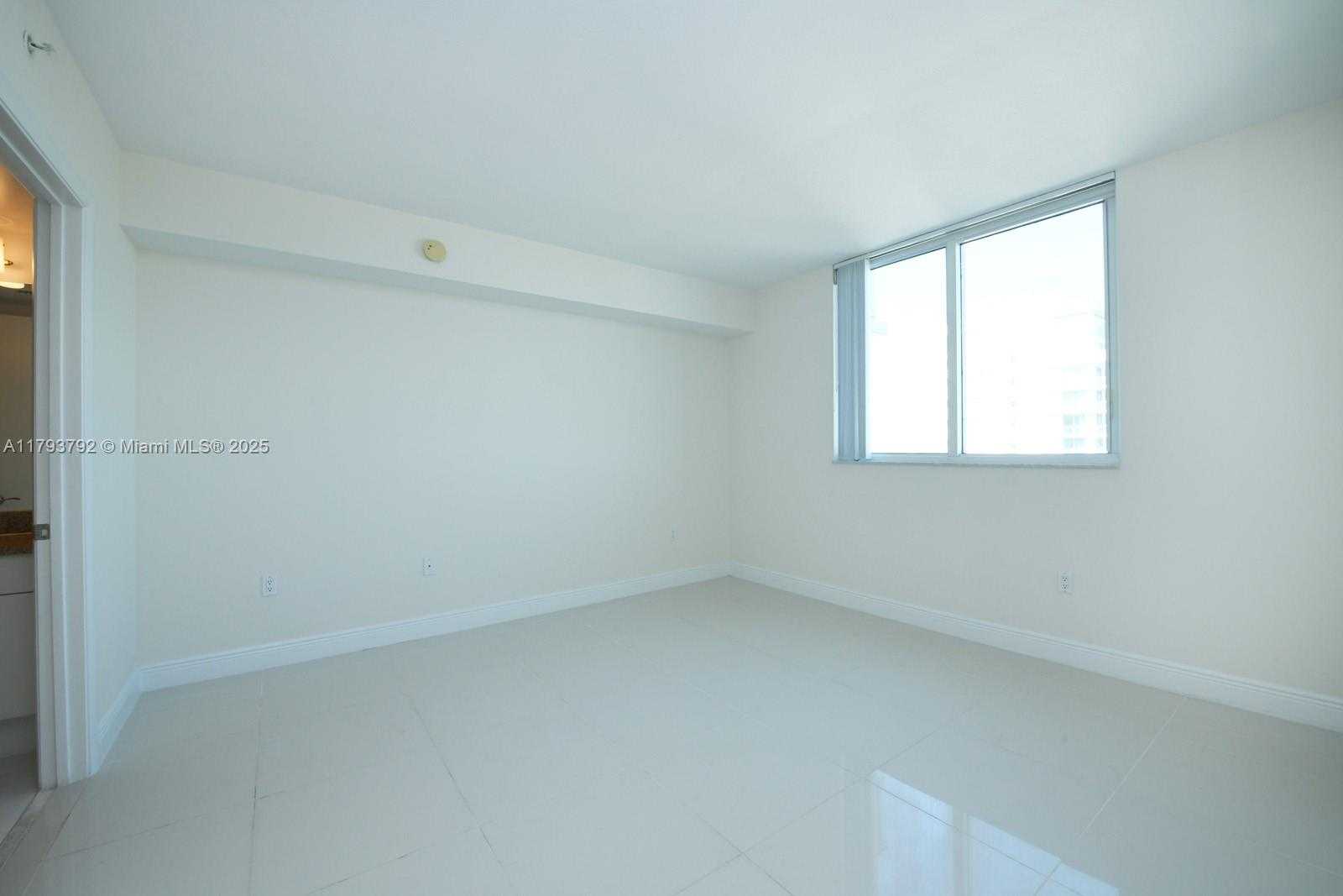 Small Image of 1861 NORTH WEST S RIVER DR #1903, Miami Number 9