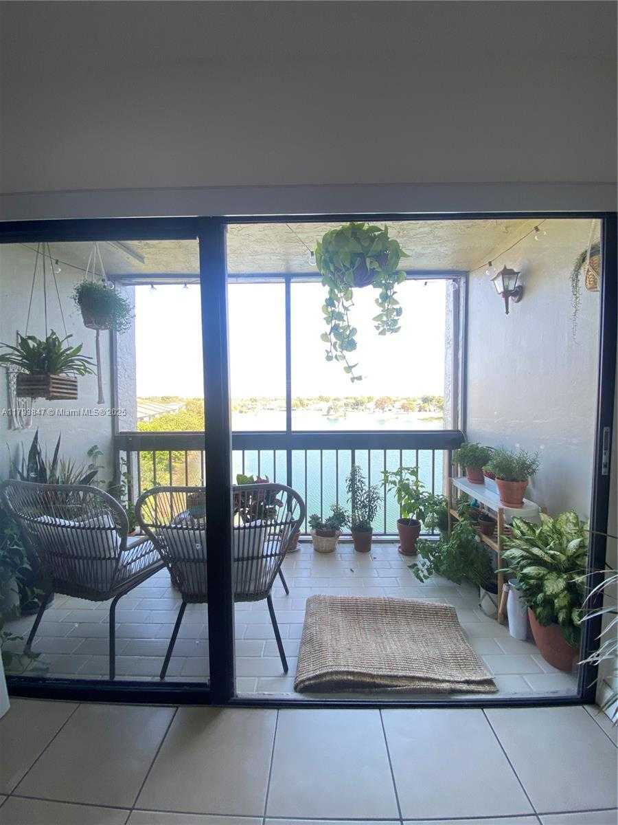 Small Image of 10288 NORTH WEST 9 ST CIR #505, Miami Number 6