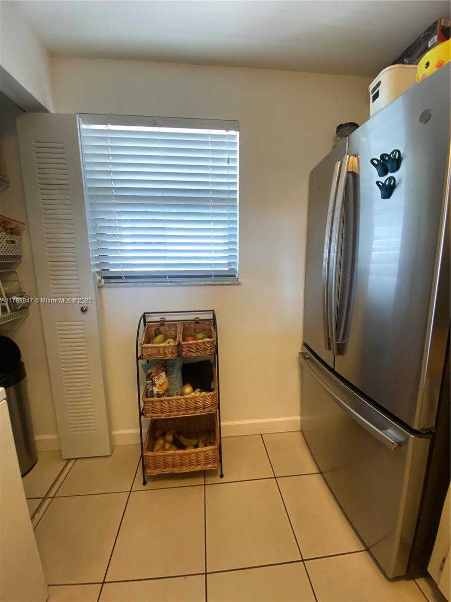Small Image of 10288 NORTH WEST 9 ST CIR #505, Miami Number 8