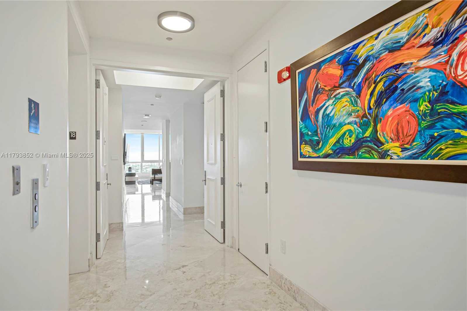 Small Image of 100 SOUTH POINTE DR #1803, Miami Beach Number 13