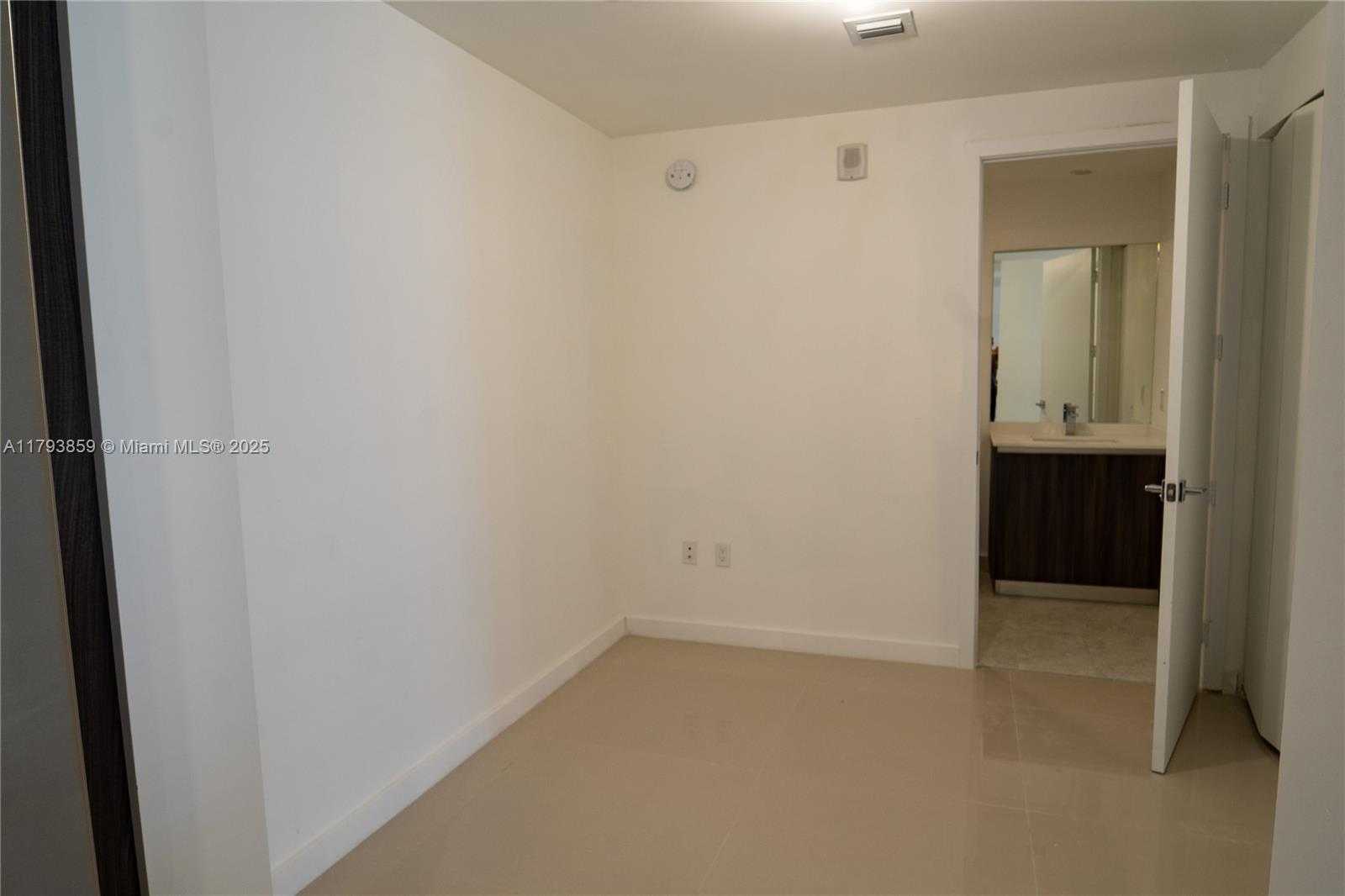 Small Image of 488 NORTH EAST 18 ST #1809, Miami Number 13
