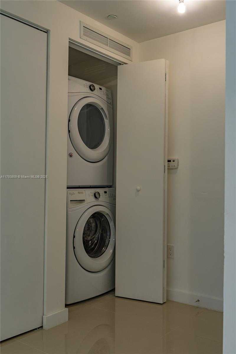 Small Image of 488 NORTH EAST 18 ST #1809, Miami Number 15