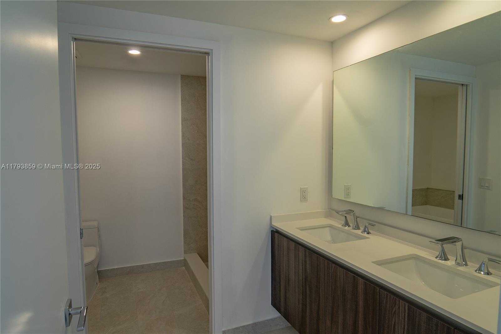 Small Image of 488 NORTH EAST 18 ST #1809, Miami Number 19