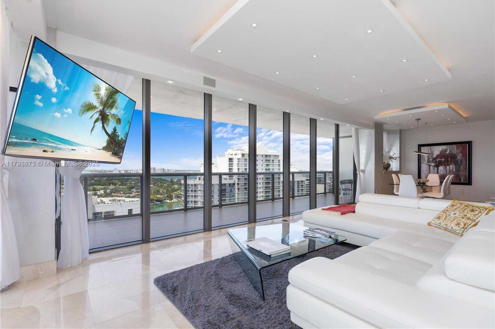 Small Image of 5875 COLLINS AVE #1908, Miami Beach Number 10