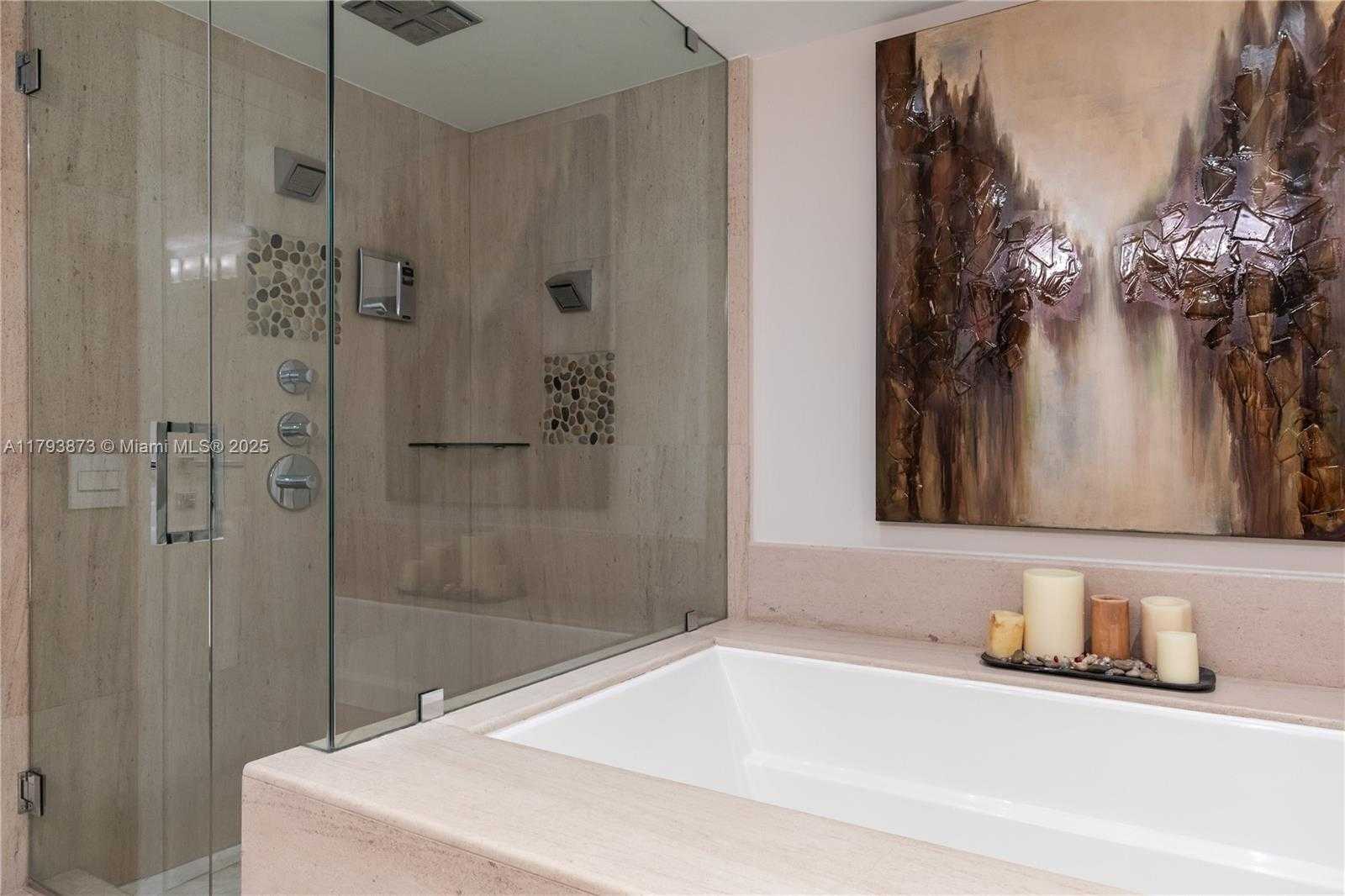 Small Image of 5875 COLLINS AVE #1908, Miami Beach Number 26