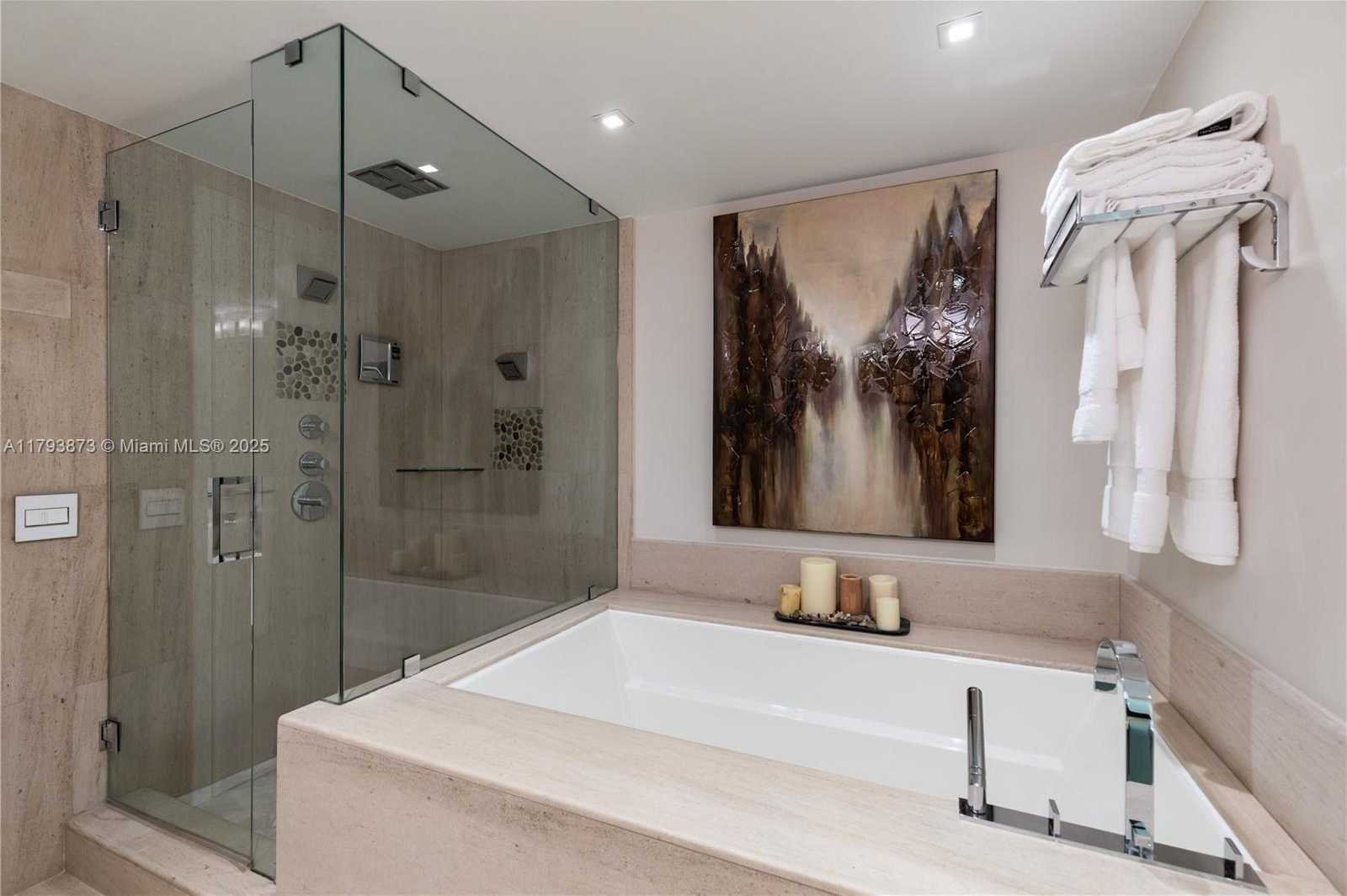 Small Image of 5875 COLLINS AVE #1908, Miami Beach Number 27