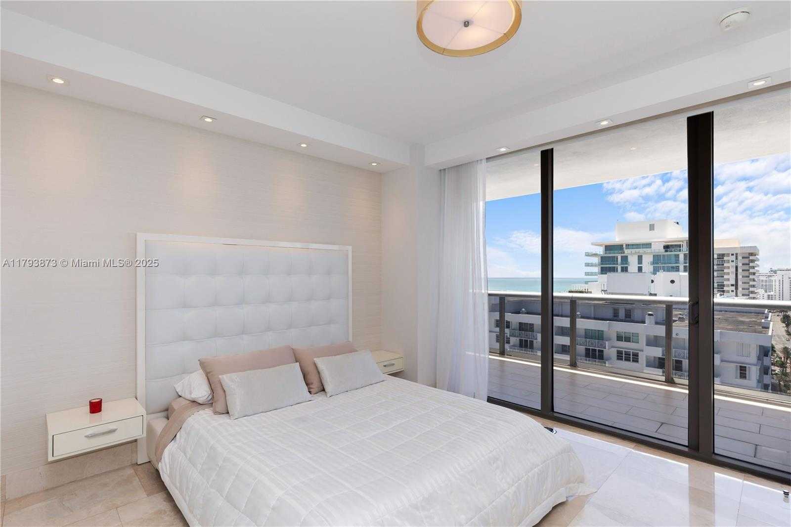 Small Image of 5875 COLLINS AVE #1908, Miami Beach Number 39