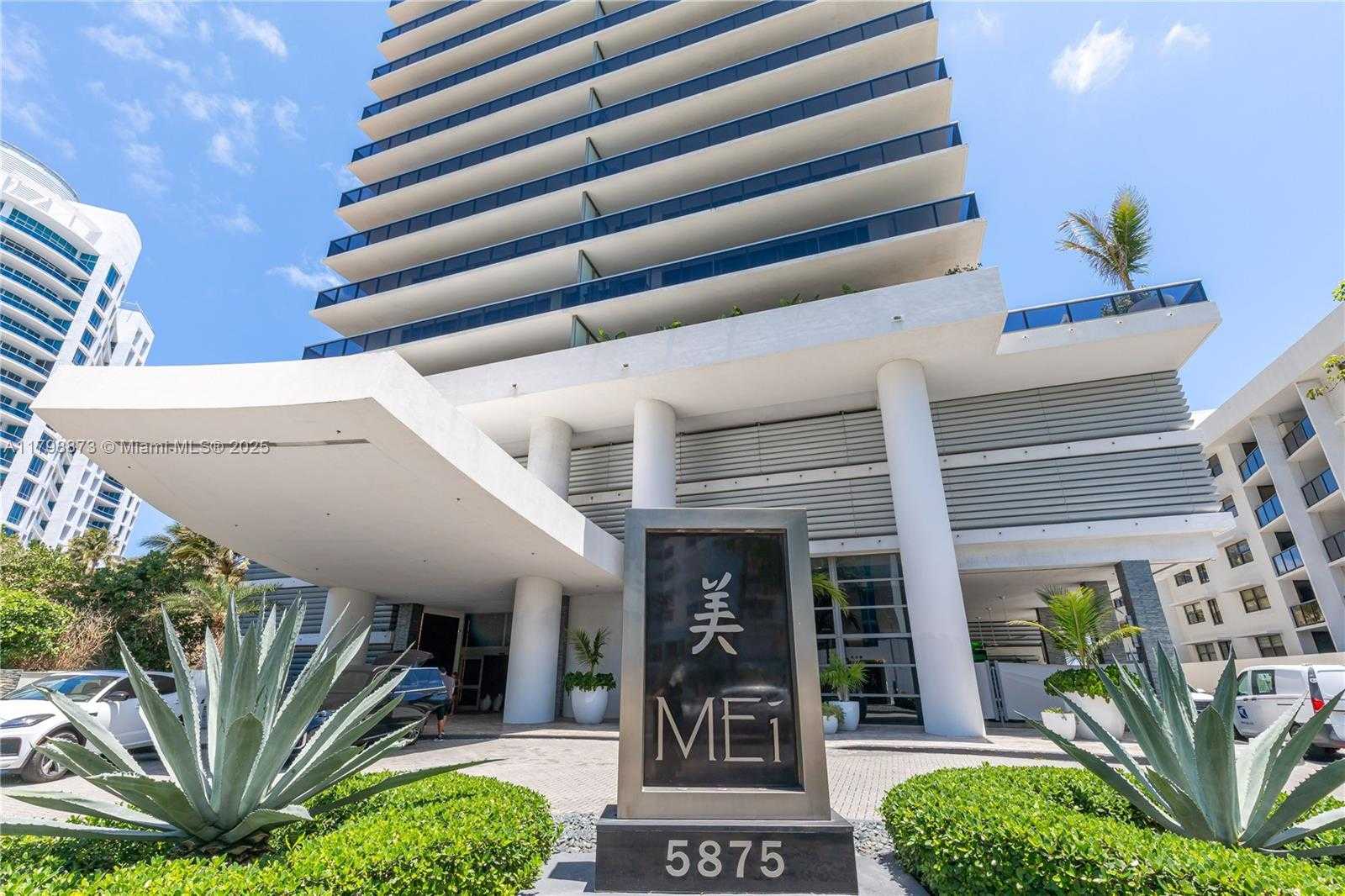 Small Image of 5875 COLLINS AVE #1908, Miami Beach Number 55