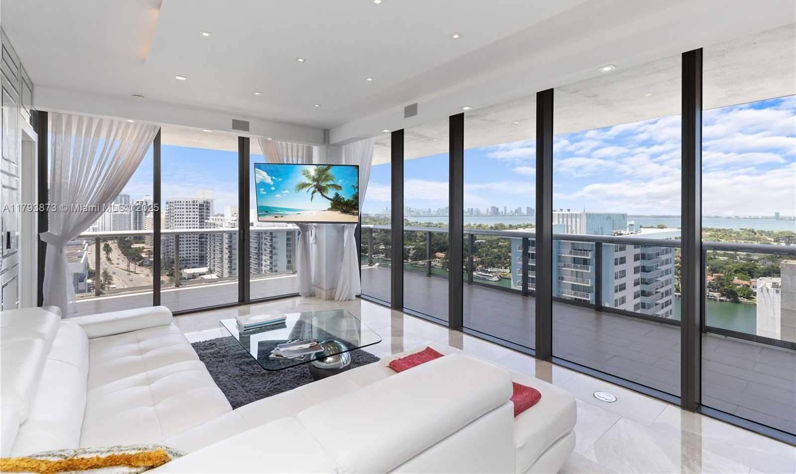 Small Image of 5875 COLLINS AVE #1908, Miami Beach Number 7