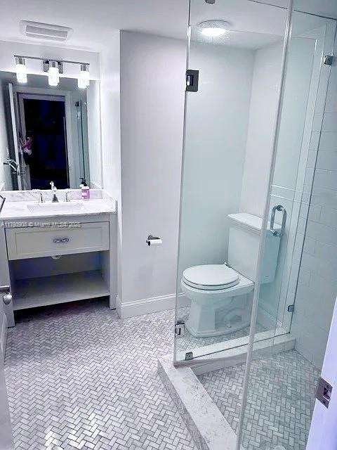 Small Image of 2555 COLLINS AVE #812, Miami Beach Number 15